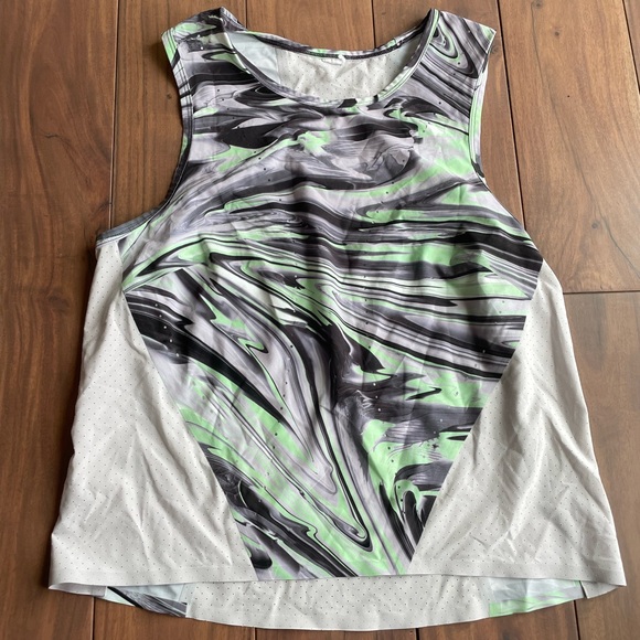 Lululemon Swift Ventilated Running Tank Top M - Picture 2 of 11
